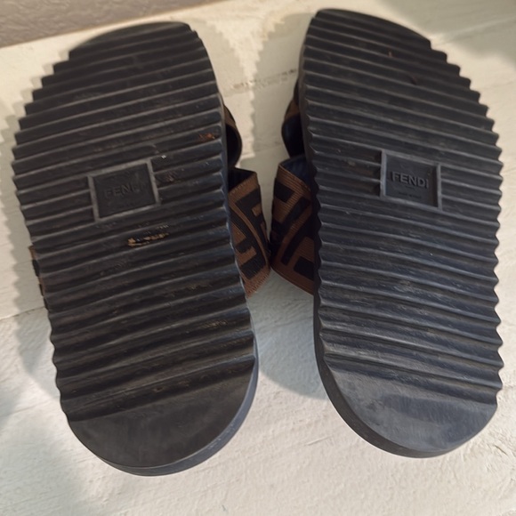 Fendi sandals - Picture 4 of 6